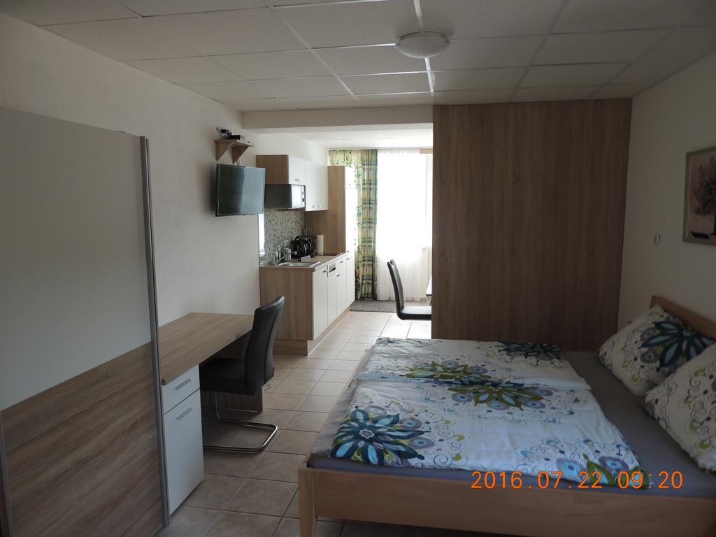 Tolnaricum Apartments Kostendorf Eksteriør billede